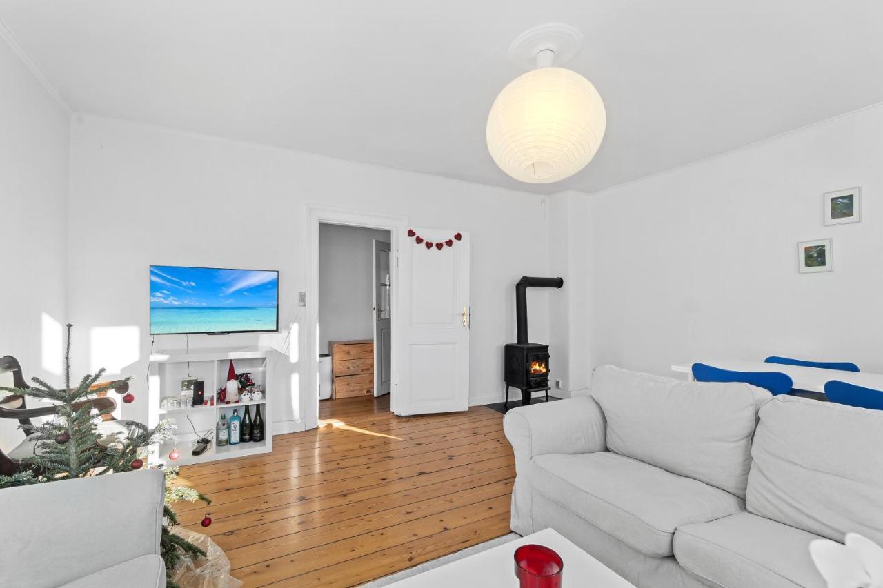 Rooms In Quiet White Villa Apartment Hortensiavej 8 On Frederiksberg C Copenhagen Exterior photo